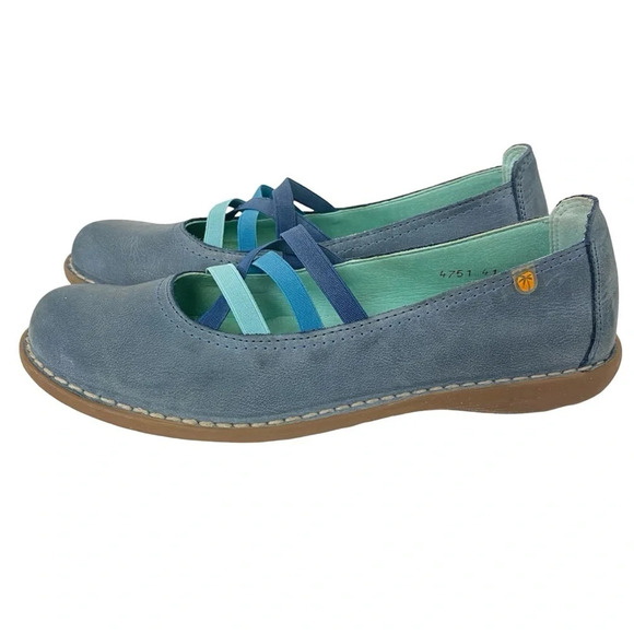 Comfortable Blue Leather Flats - Picture 2 of 12